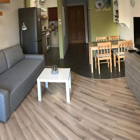 Pitypang Apartman Дьюла Екстер'єр фото